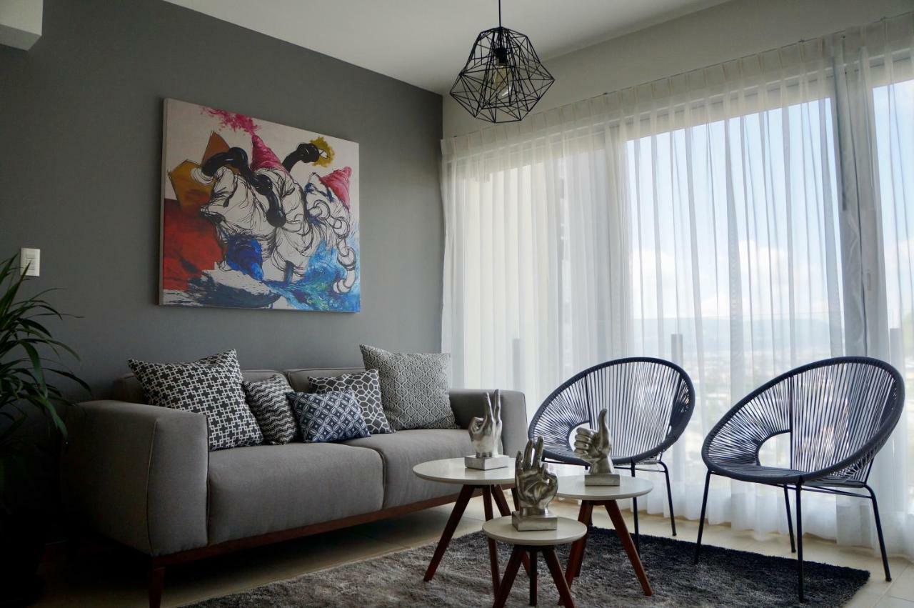 Metropolitan Suites 사포판 외부 사진